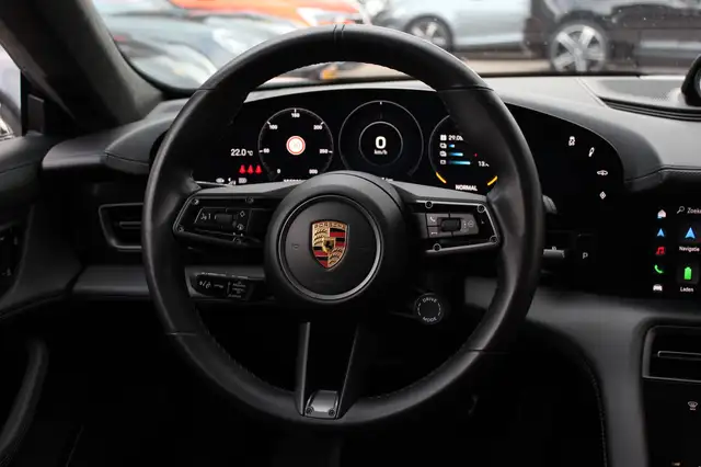 Porsche Taycan view 18