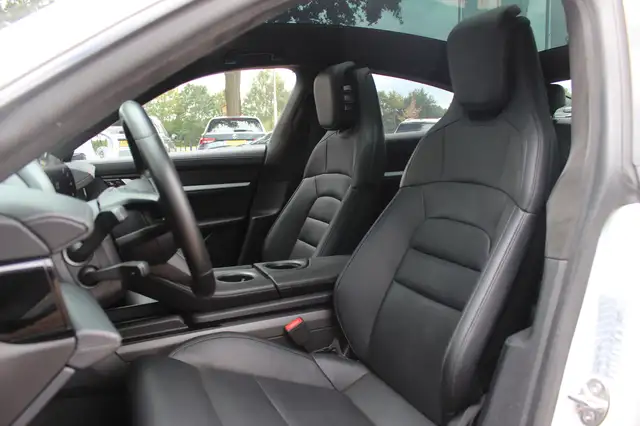 Porsche Taycan view 5