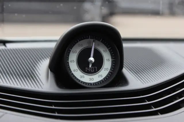 Porsche Taycan view 21
