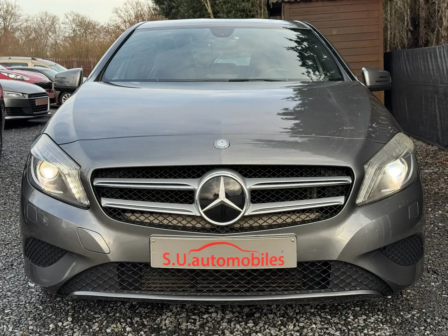 Mercedes-Benz A 180 Cdi Xénon/Jantes/Navi/Semi-Cuir/Pdc/GARANTIE 12M Grau - 2