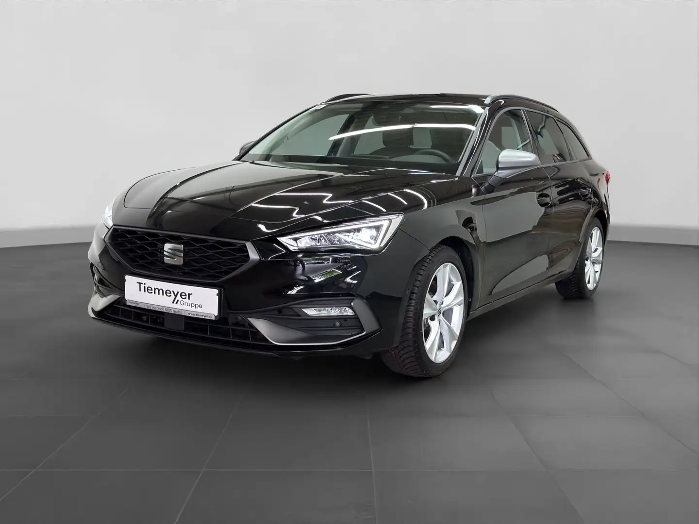 SEAT Leon Sportstourer 1.5 eTSI DSG FR KAMERA NAVI+ P Schwarz - 2