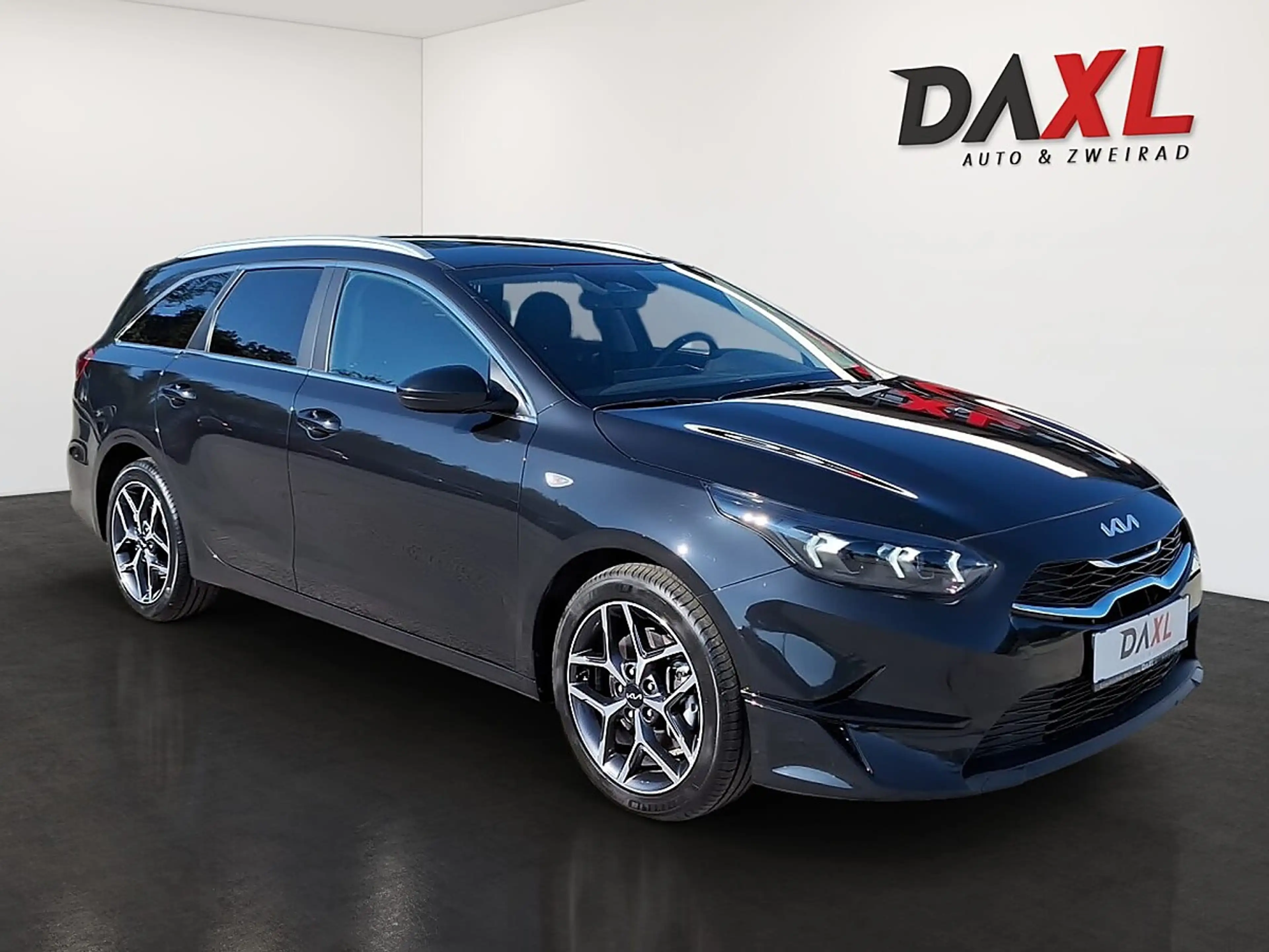 Kia Ceed SW / cee'd SW ceed SW 1,0 T-GDI GPF ISG Silber — photo 3