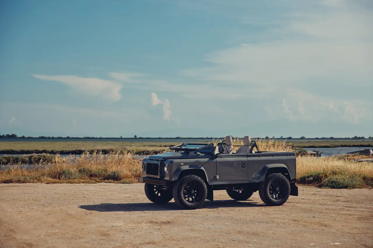 Land Rover Defender 90 V8 3.5 ab Werk Hig End Restoration Softtop, foto 9