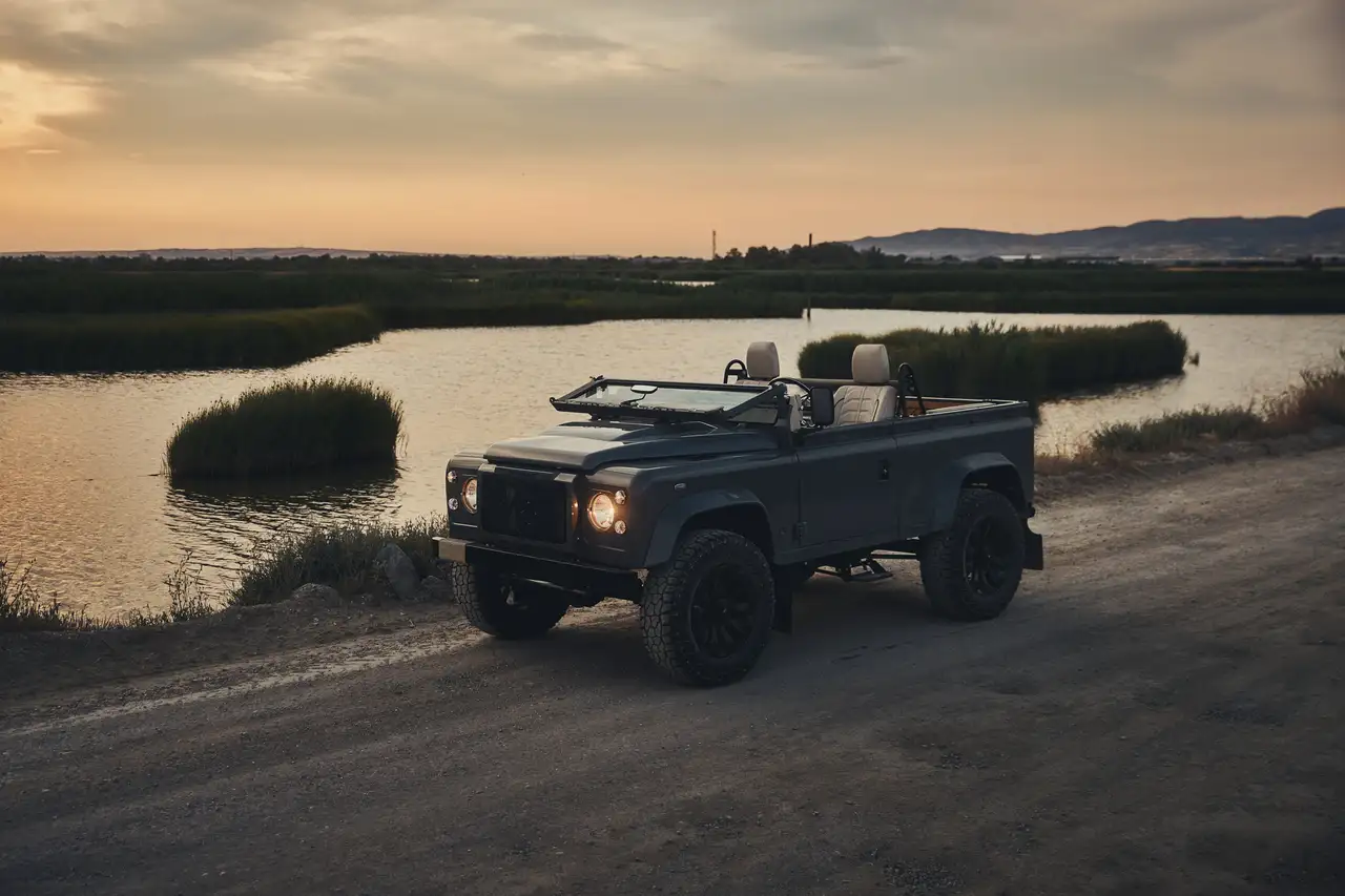 Land Rover Defender 90 V8 3.5 ab Werk Hig End Restoration Softtop, foto 4