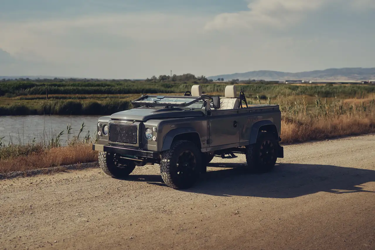 Land Rover Defender 90 V8 3.5 ab Werk Hig End Restoration Softtop, foto 8