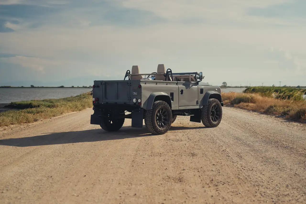 Land Rover Defender 90 V8 3.5 ab Werk Hig End Restoration Softtop, foto 3