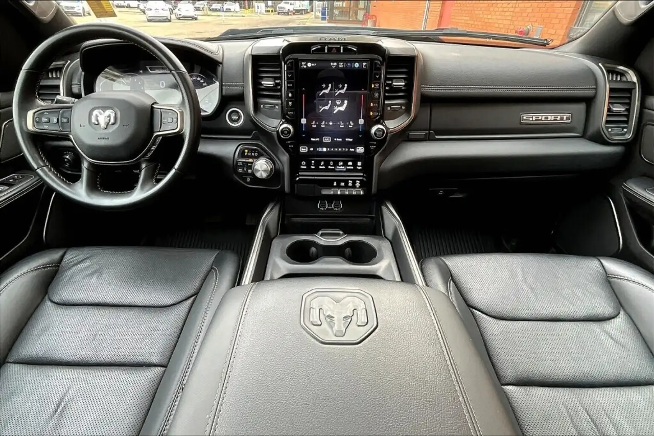 RAM 1500 снимка RAM 1500