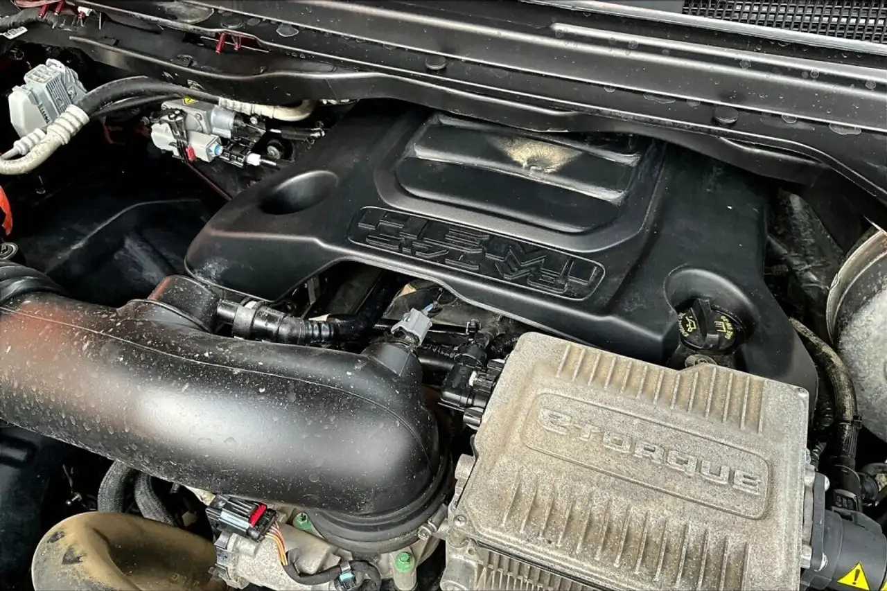RAM 1500 снимка RAM 1500