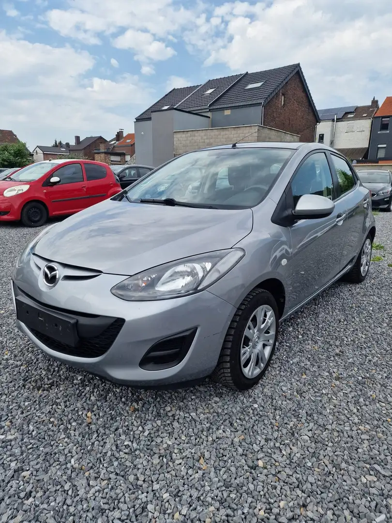 Mazda 2 1.3i Active Gris - 1