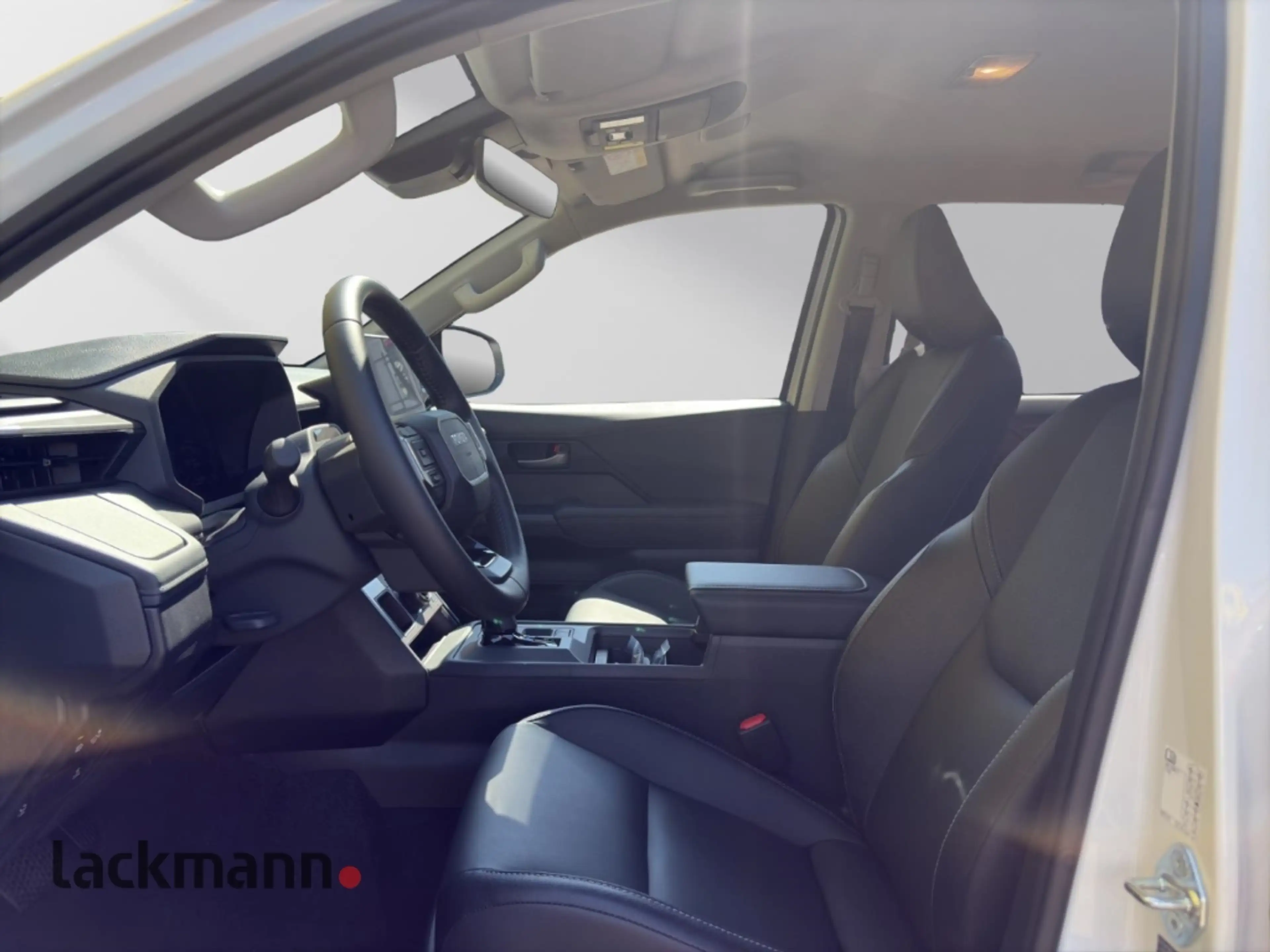 Toyota Hilux Double Cab BEV Executive 59,2kWh AWD — photo 8