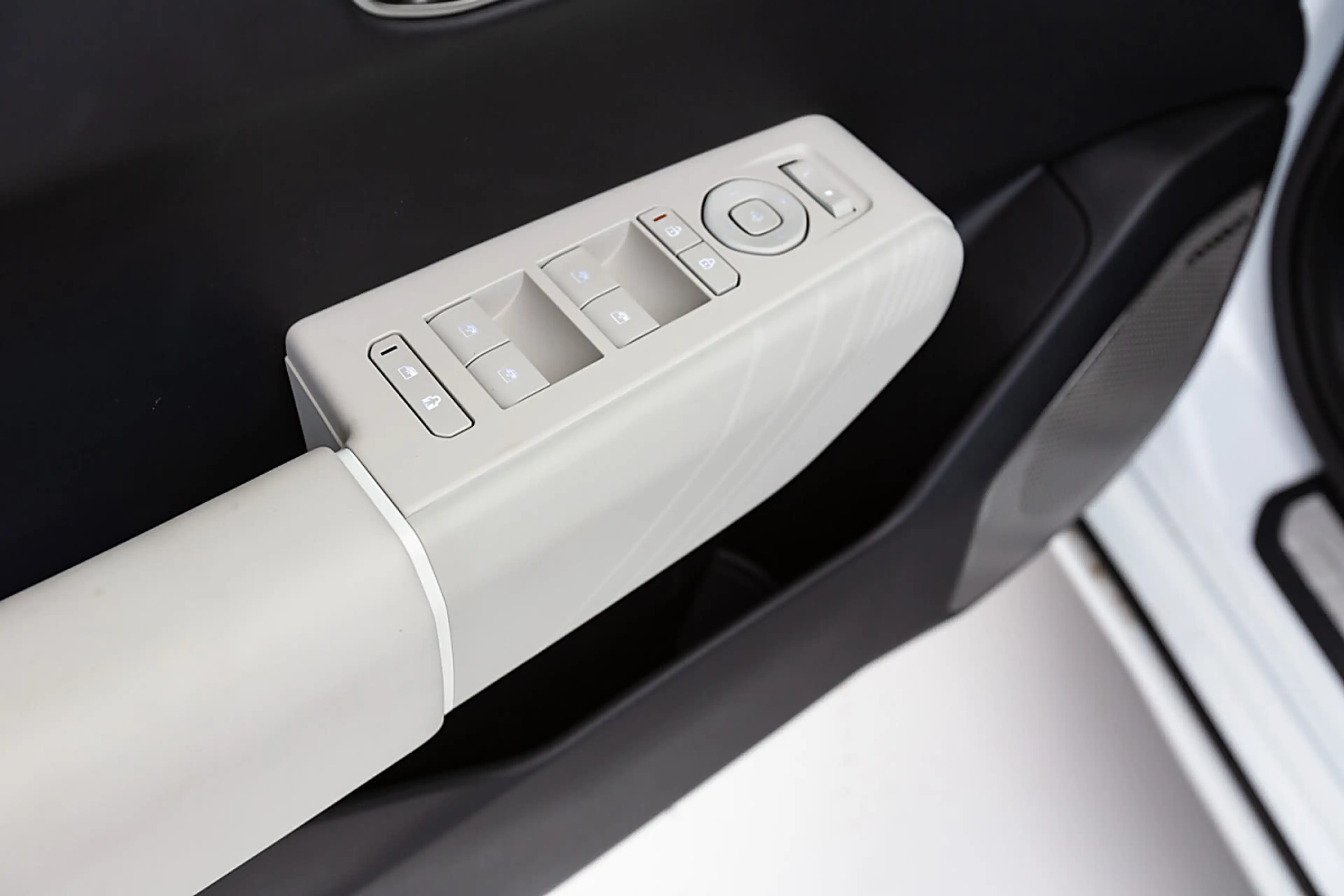 Kia EV4 HB FWD 81,4kWh GT-Line — photo 11
