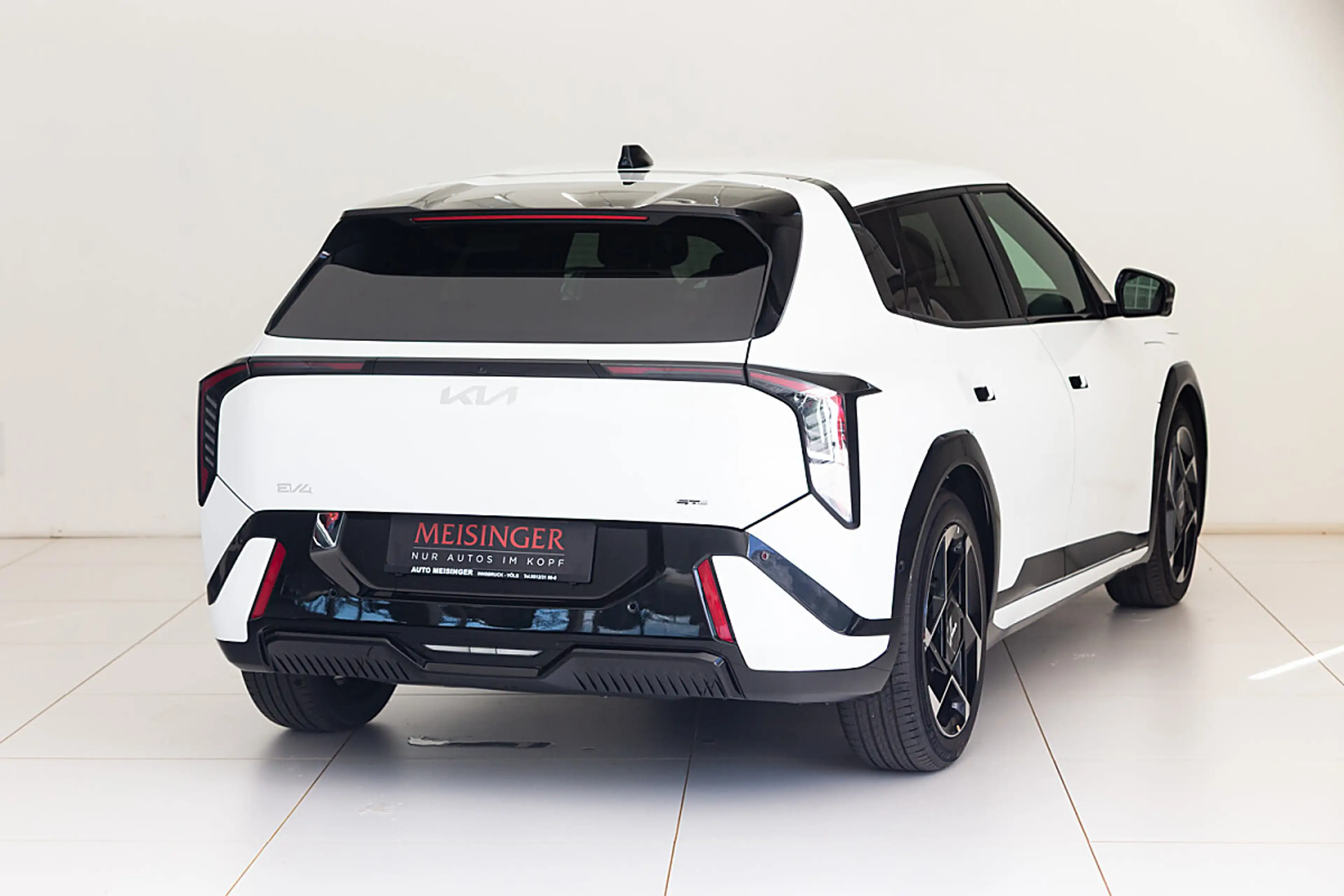 Kia EV4 HB FWD 81,4kWh GT-Line — photo 2