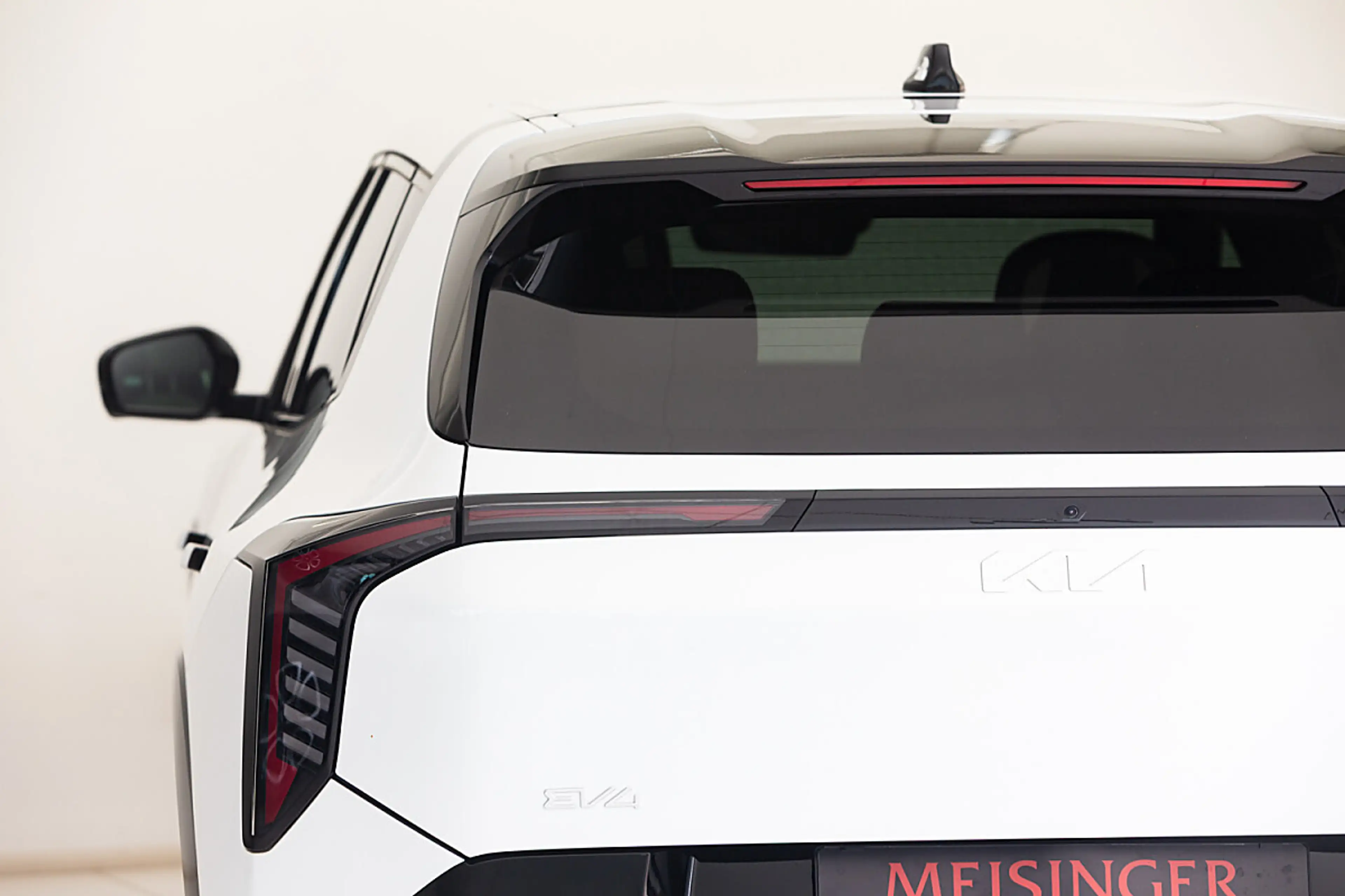 Kia EV4 HB FWD 81,4kWh GT-Line — photo 3