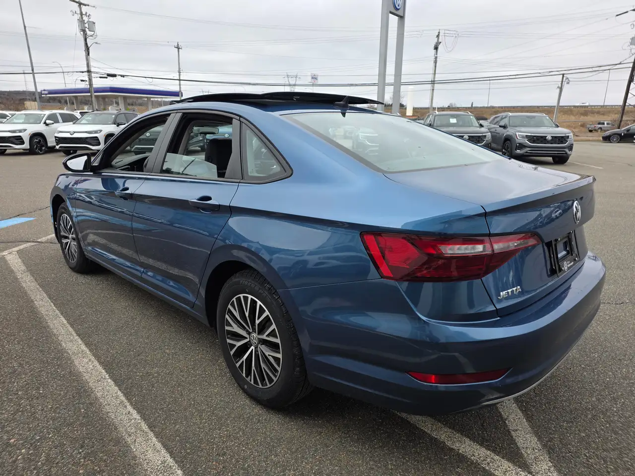 Volkswagen Jetta снимка Volkswagen Jetta