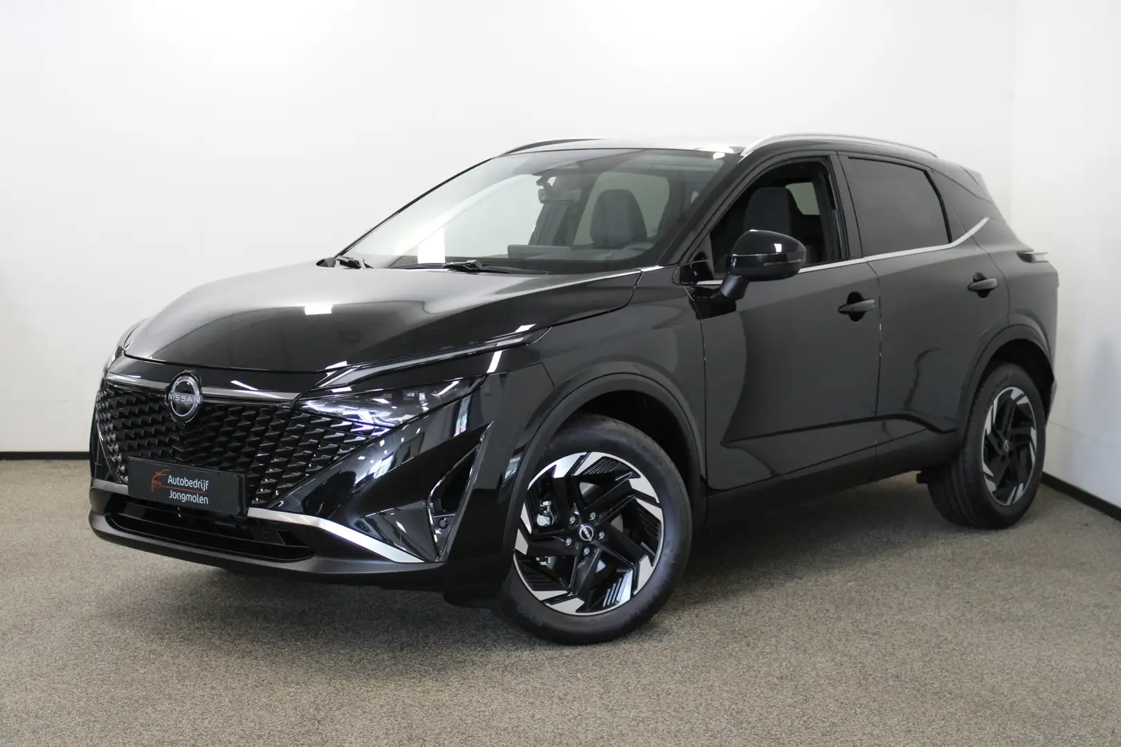 Nissan Qashqai 1.3 MHEV Xtronic N-Connecta Zwart - 1