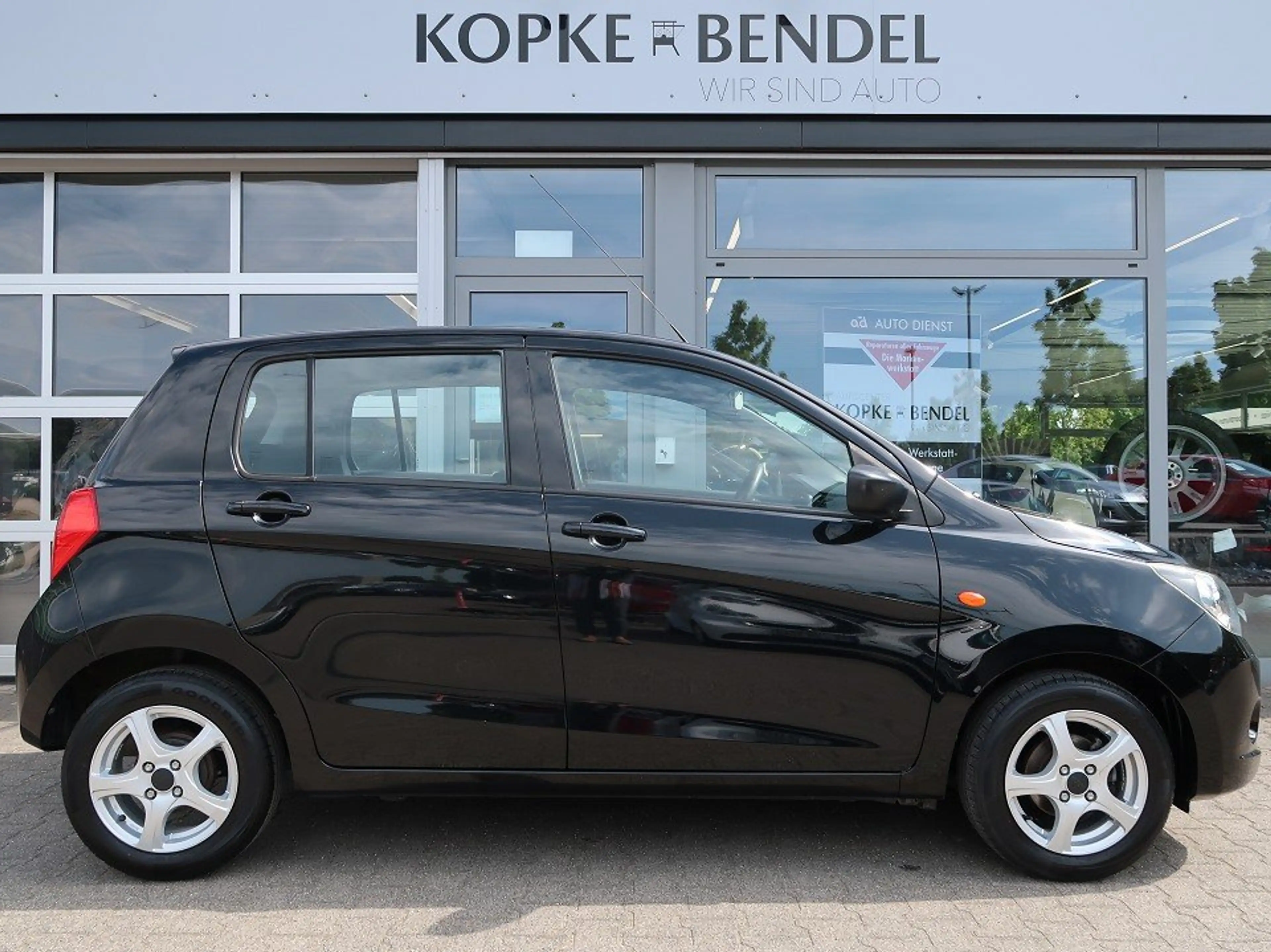 Suzuki Celerio Automatik*Wartungsnachweise komplett*2. Hand* Club — photo 4