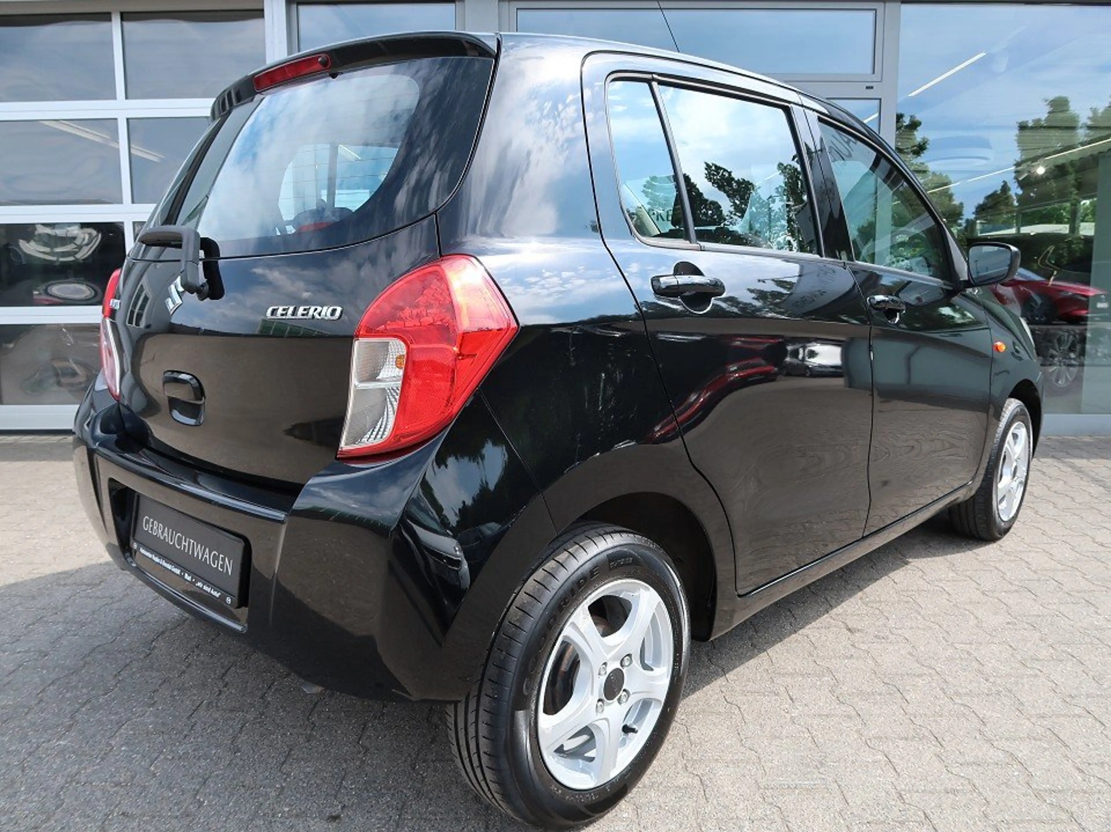 Suzuki Celerio Automatik*Wartungsnachweise komplett*2. Hand* Club — photo 7