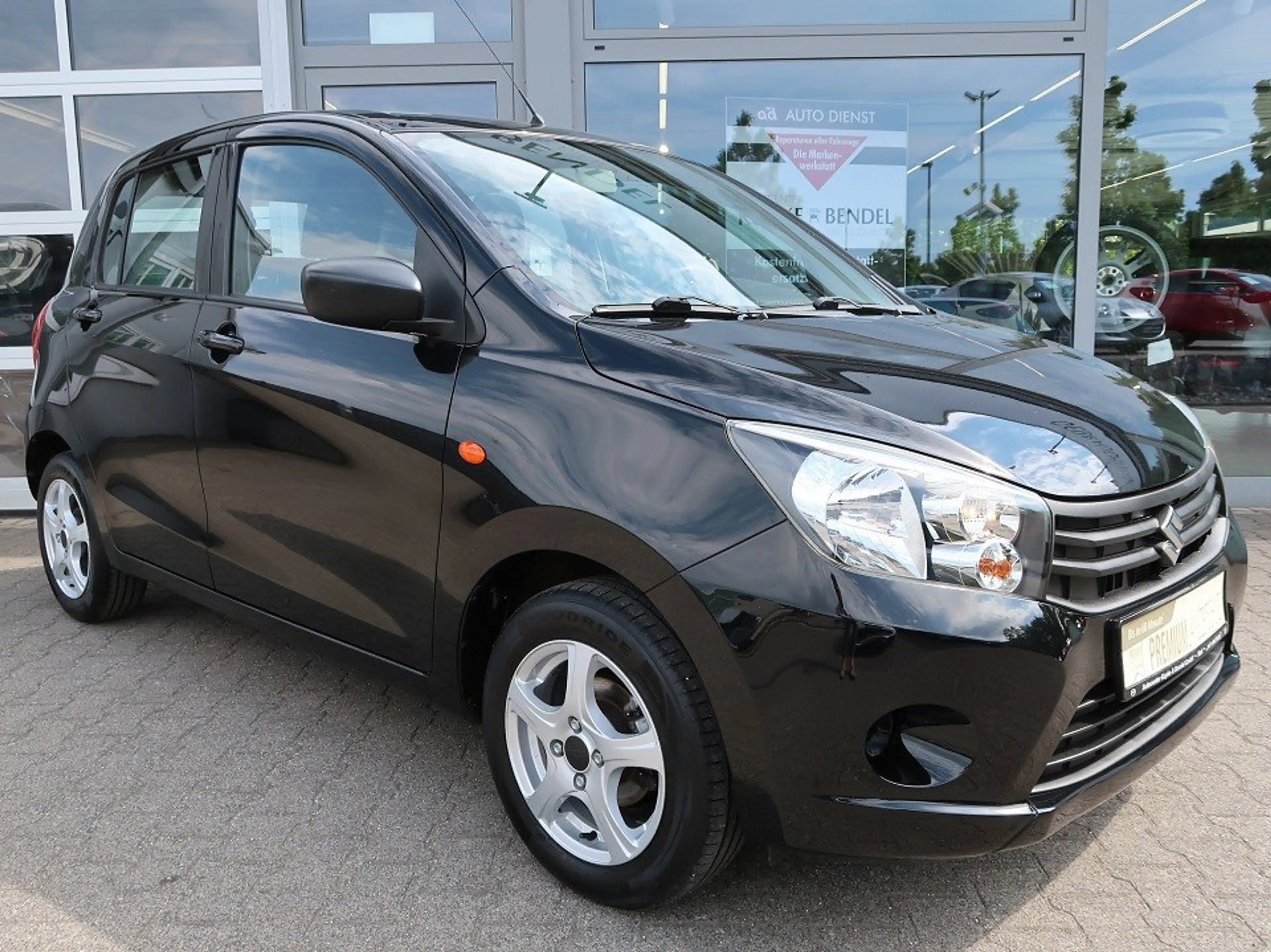 Suzuki Celerio Automatik*Wartungsnachweise komplett*2. Hand* Club — photo 3
