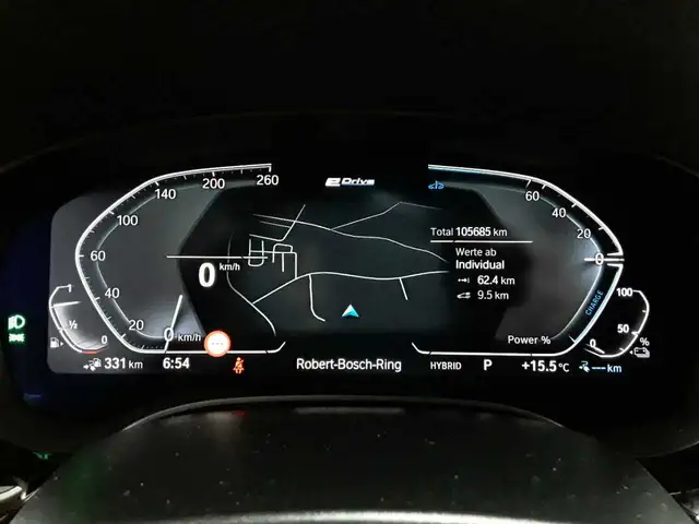 BMW 5 Series view 11