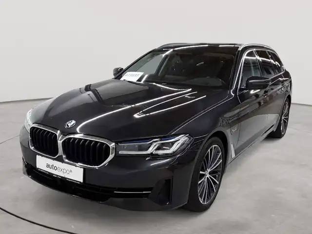 BMW 5 Series view 2