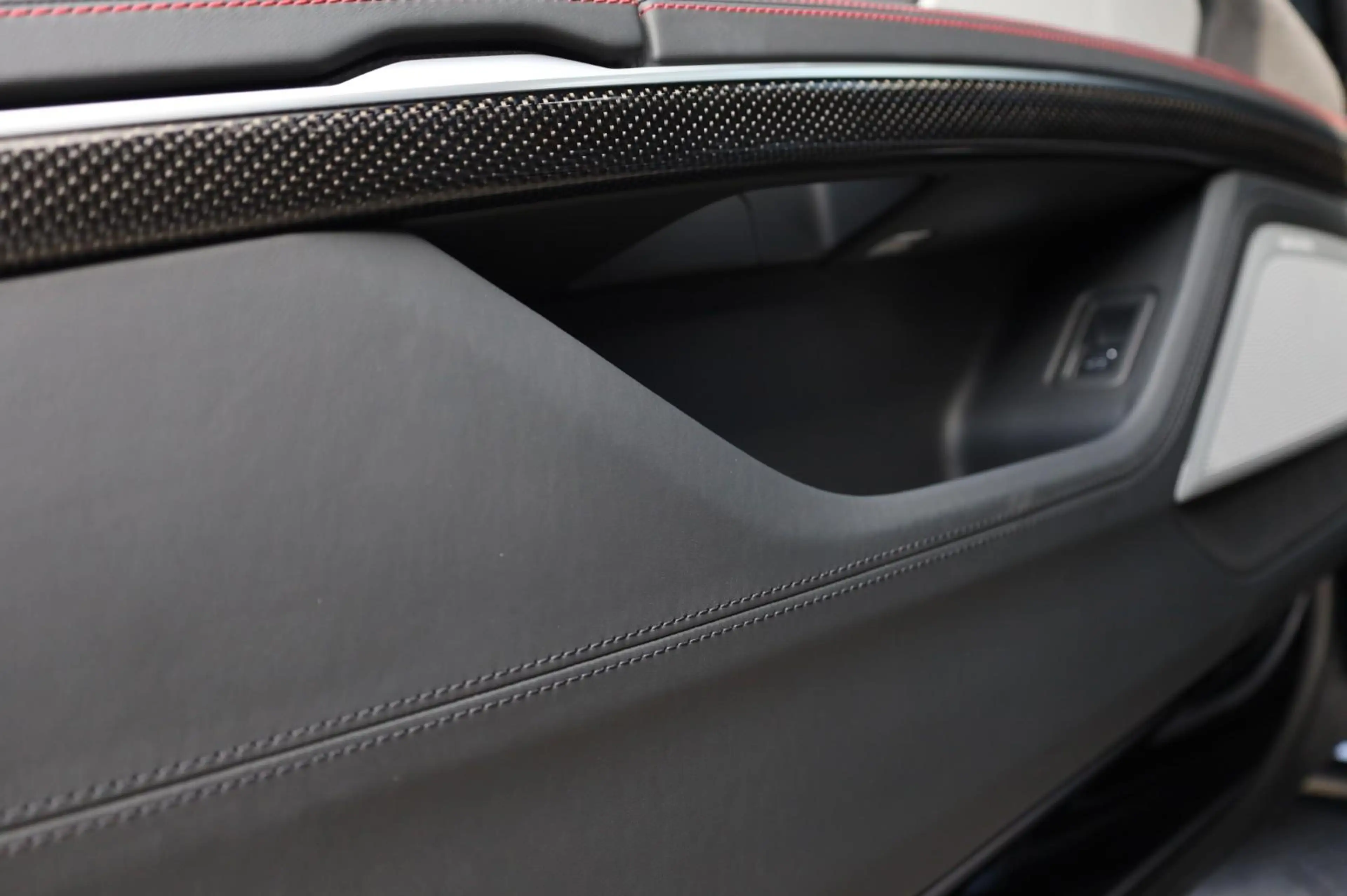 Audi S8 4.0 TFSI B&O Advance l ABT l Head-up l Standkachel — photo 11