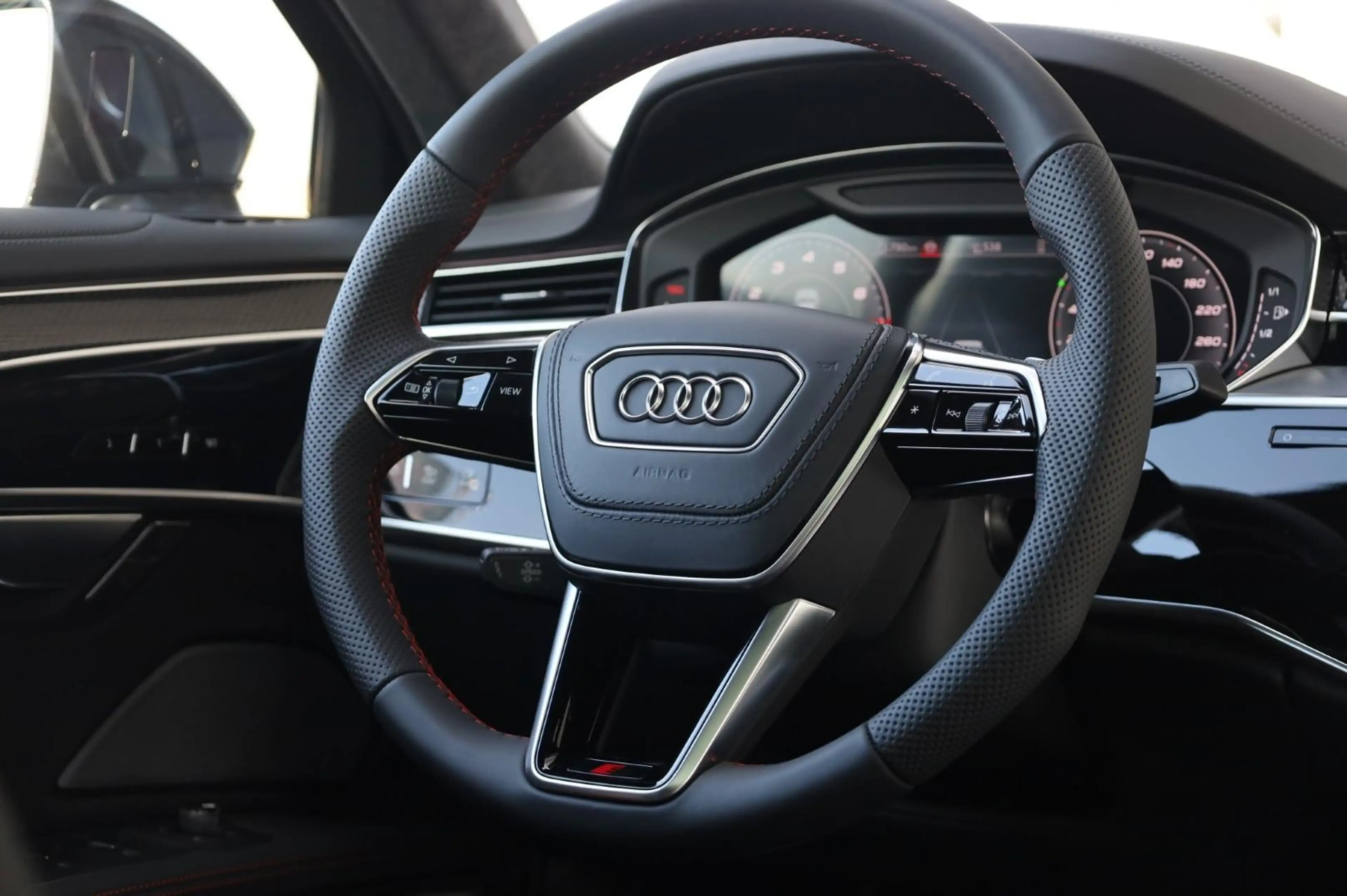 Audi S8 4.0 TFSI B&O Advance l ABT l Head-up l Standkachel — photo 36