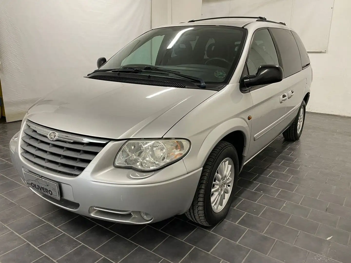 Chrysler Voyager 2.5 CRD 143cv-UNICOPROPRIETARIO-7POSTI Grigio - 2