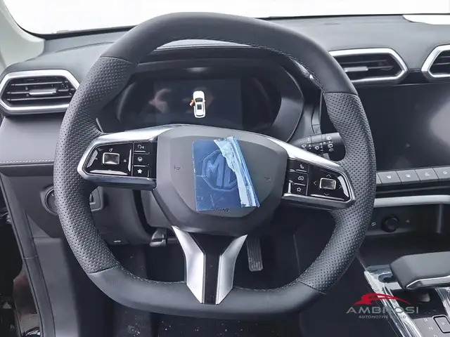 MG ZS view 13
