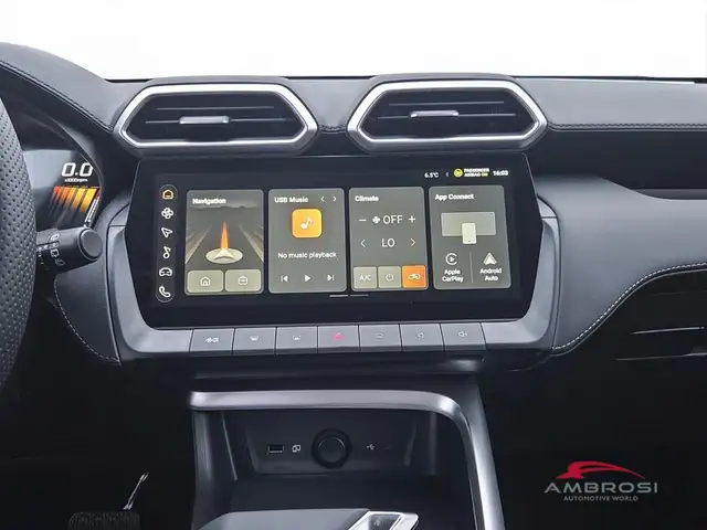 MG ZS view 16