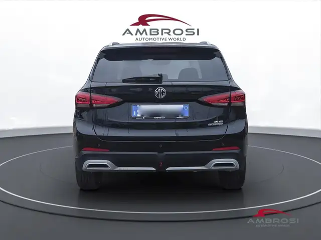 MG ZS view 8