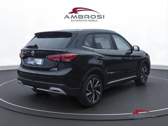 MG ZS view 3