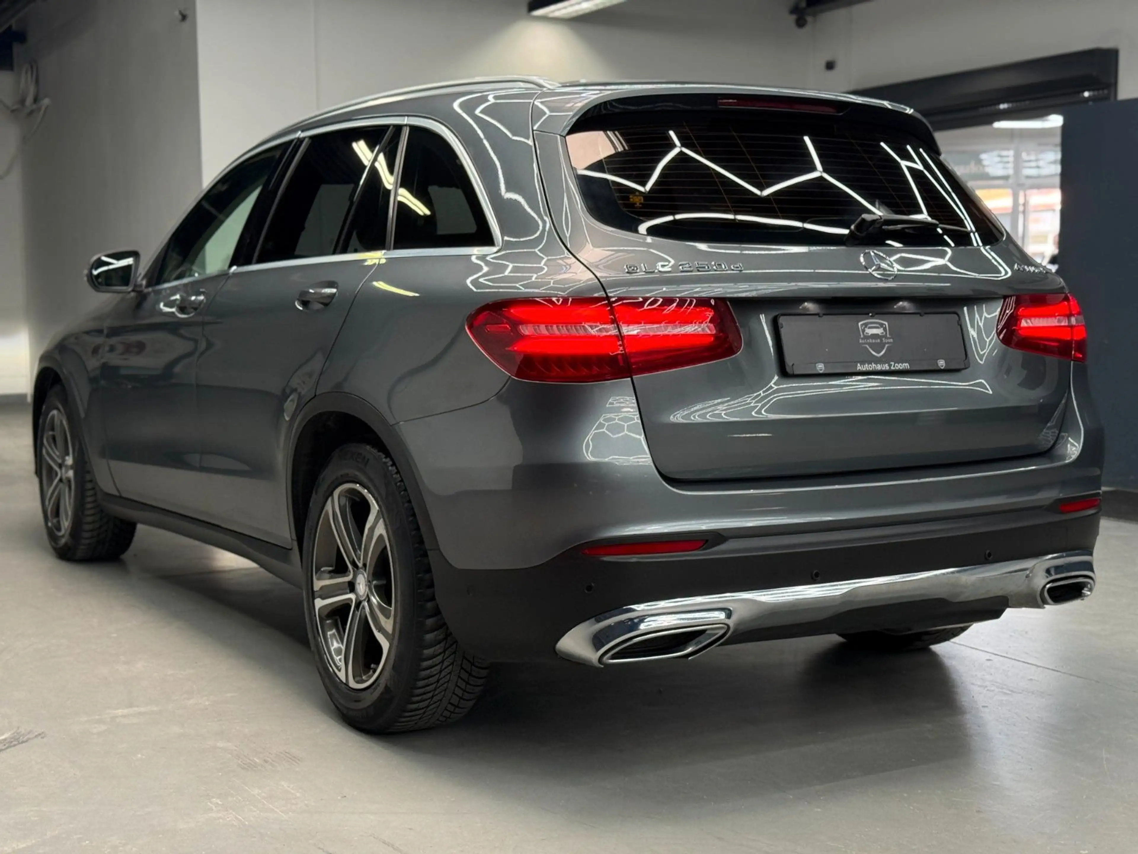 Mercedes-Benz GLC 250 d 4MATIC BURMESTER*KAMERA*SPURHALTE — photo 7