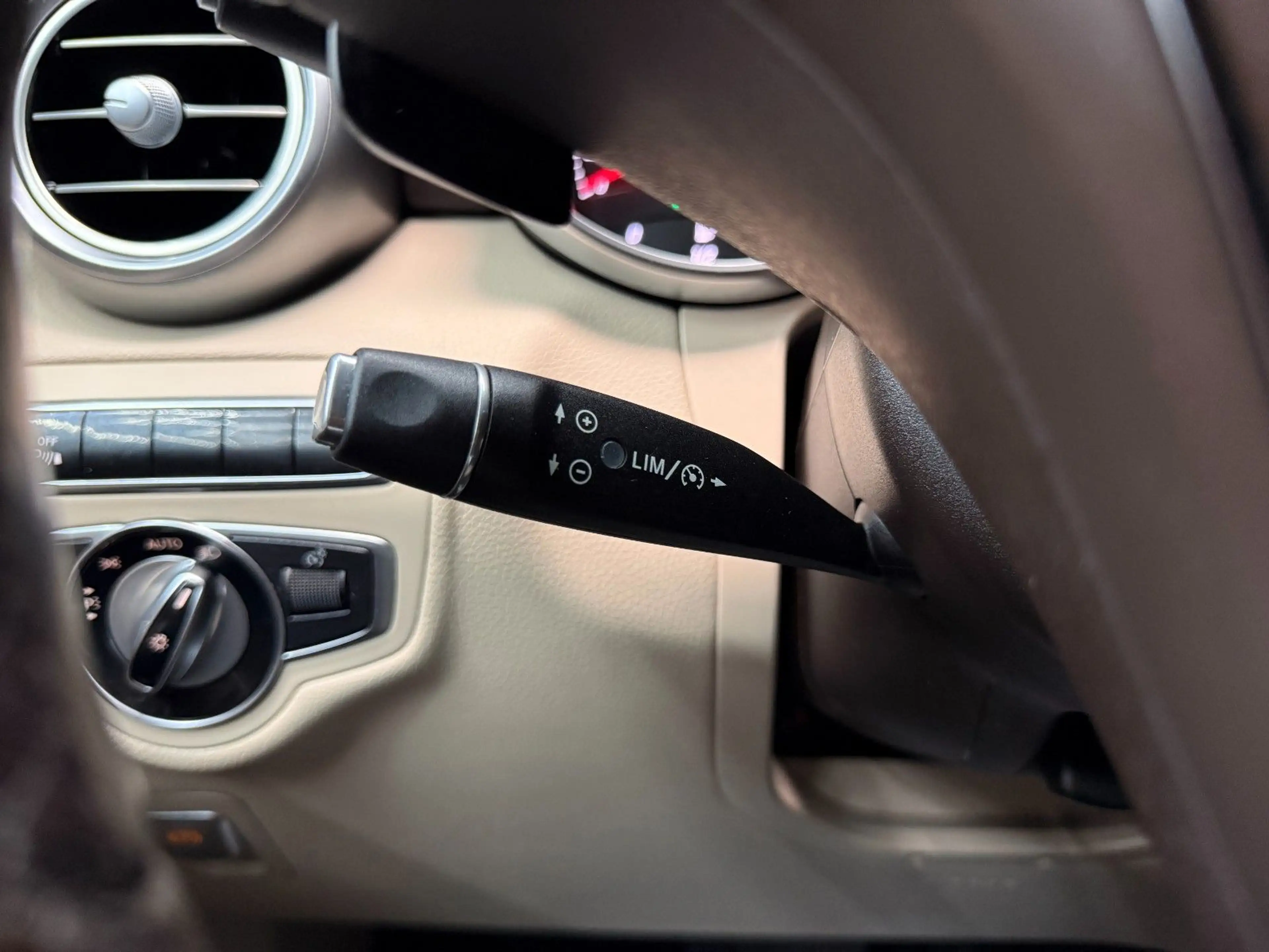 Mercedes-Benz GLC 250 d 4MATIC BURMESTER*KAMERA*SPURHALTE — photo 10