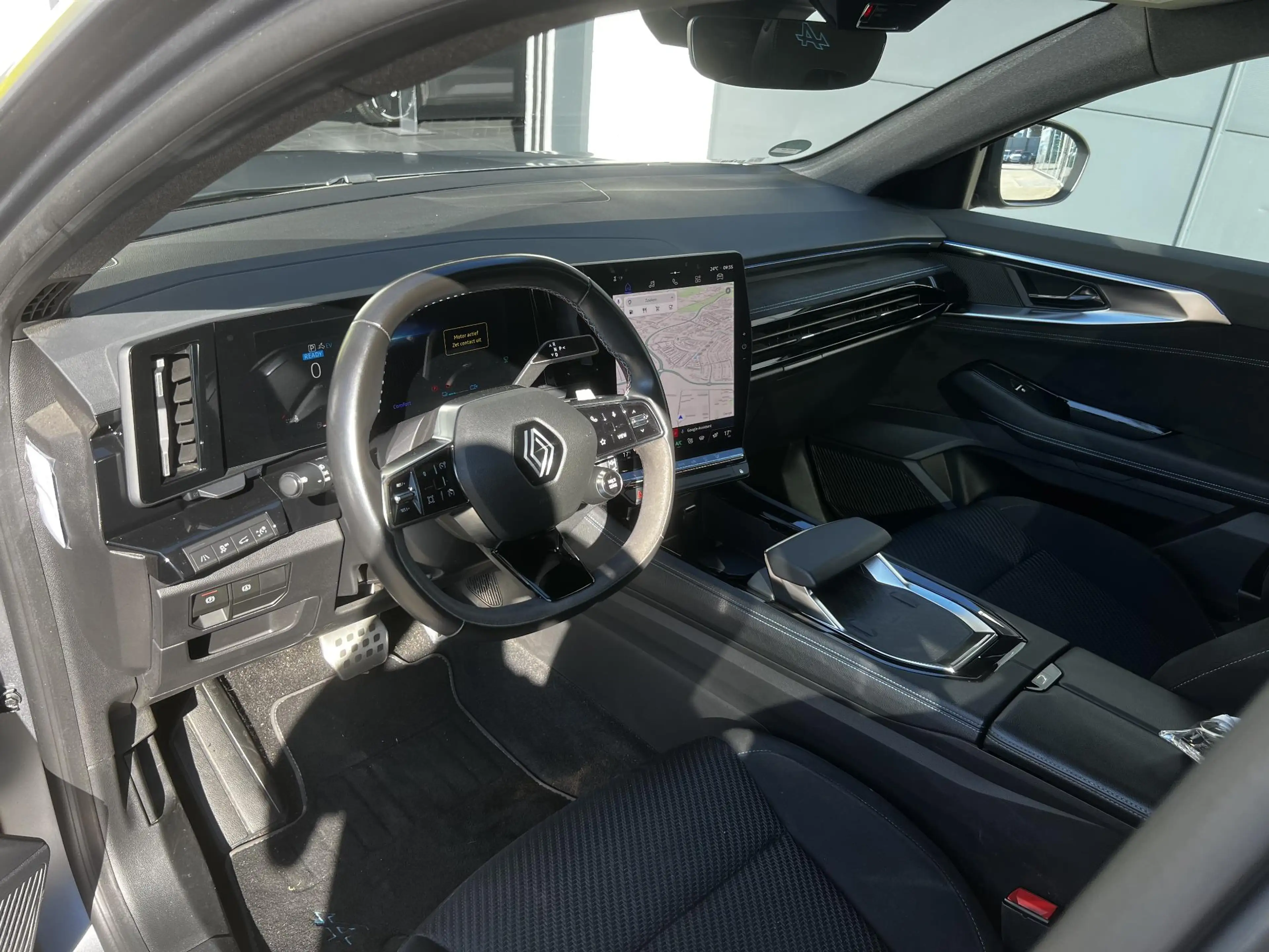 Renault Espace E-Tech full hybrid 200 esprit Alpine 7p. | Apple C — photo 26
