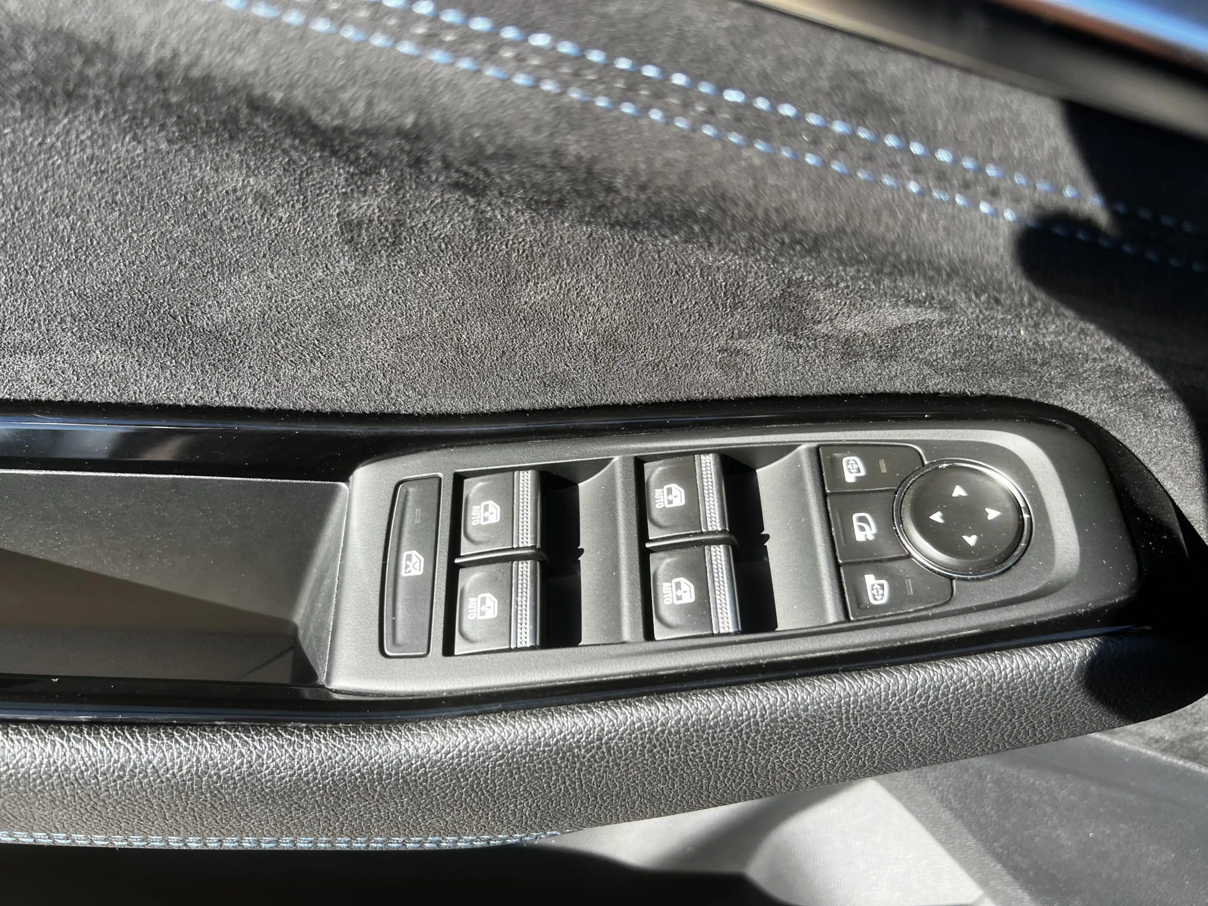Renault Espace E-Tech full hybrid 200 esprit Alpine 7p. | Apple C — photo 21