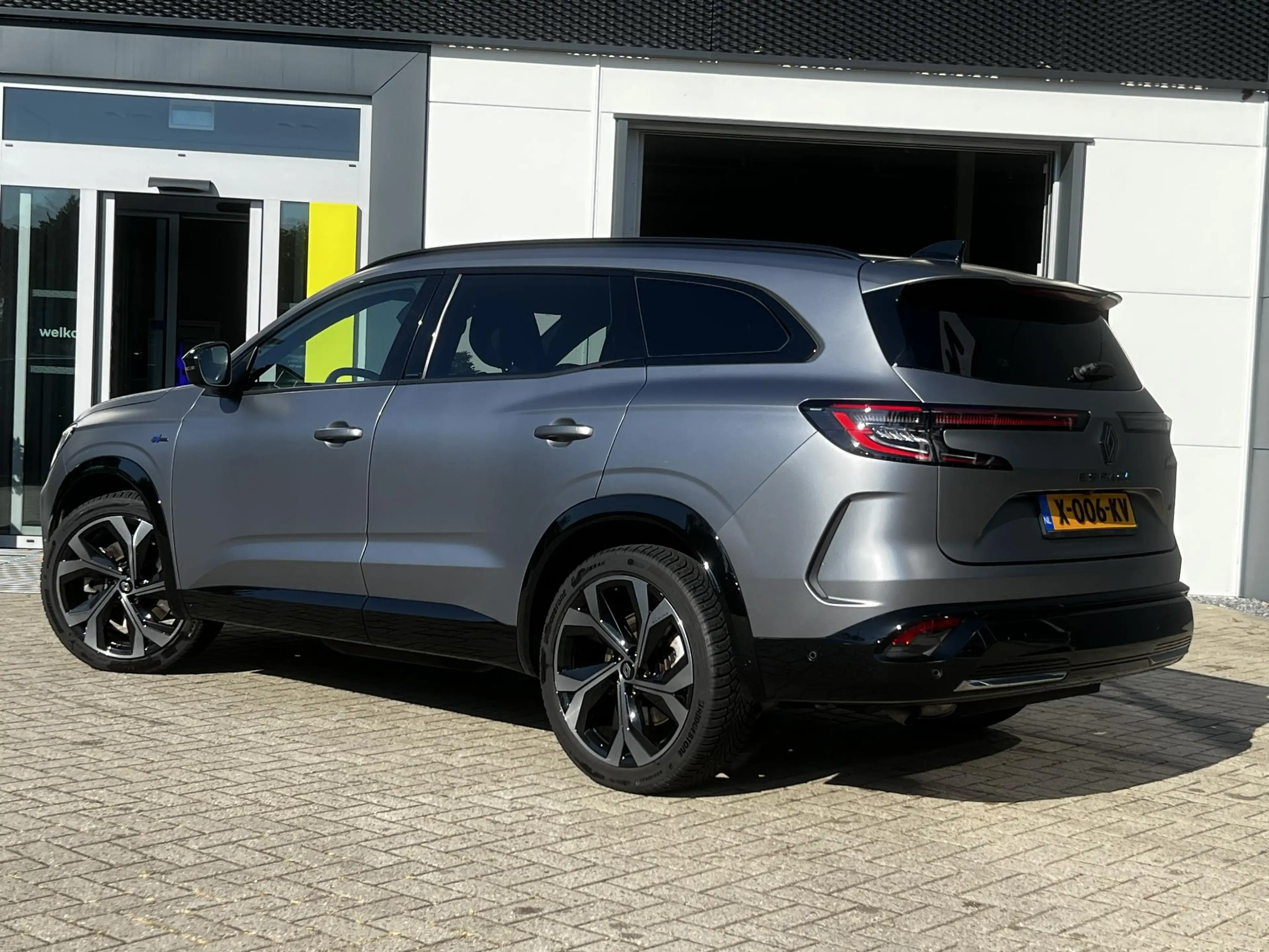 Renault Espace E-Tech full hybrid 200 esprit Alpine 7p. | Apple C — photo 6