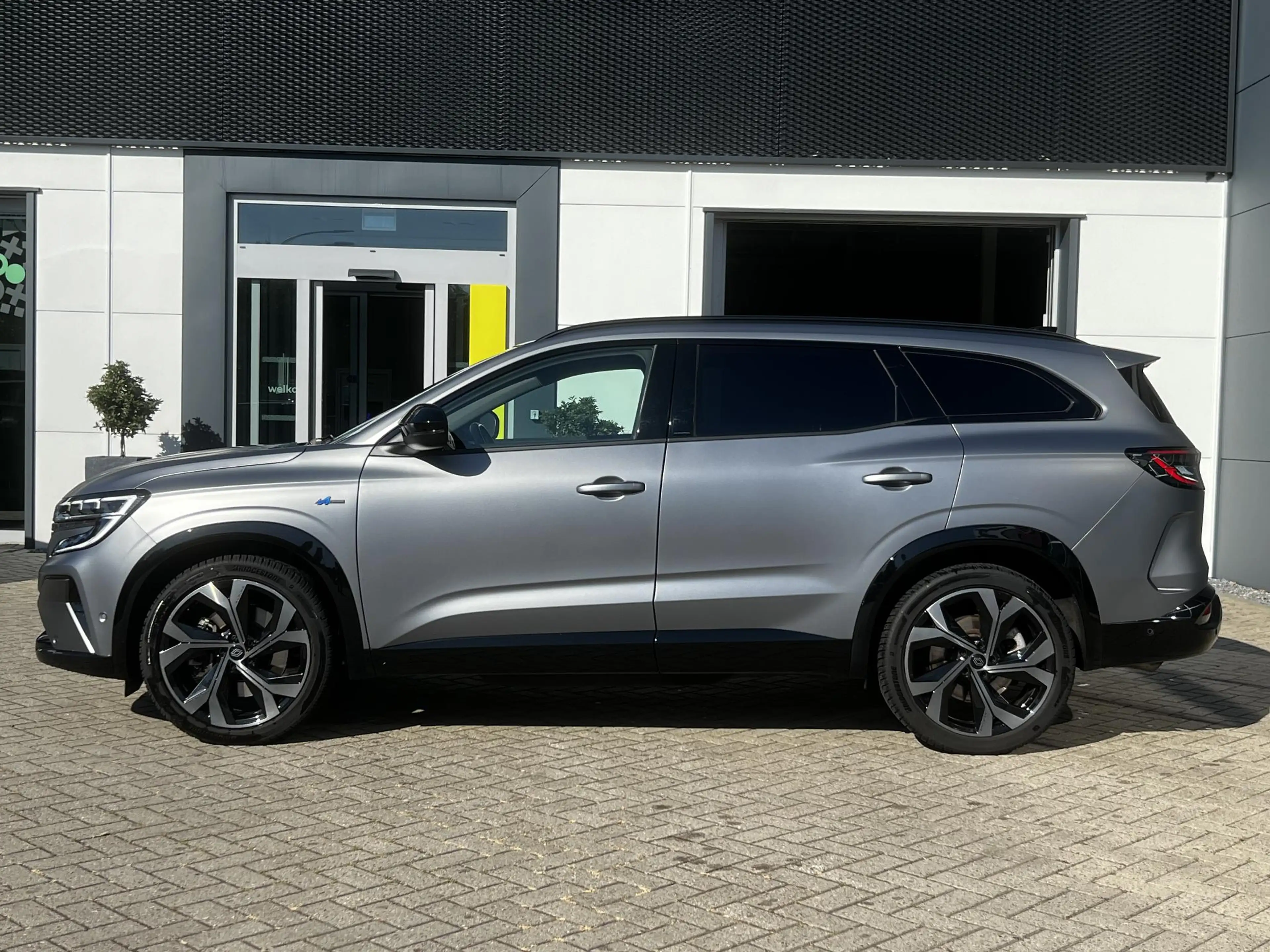 Renault Espace E-Tech full hybrid 200 esprit Alpine 7p. | Apple C — photo 18