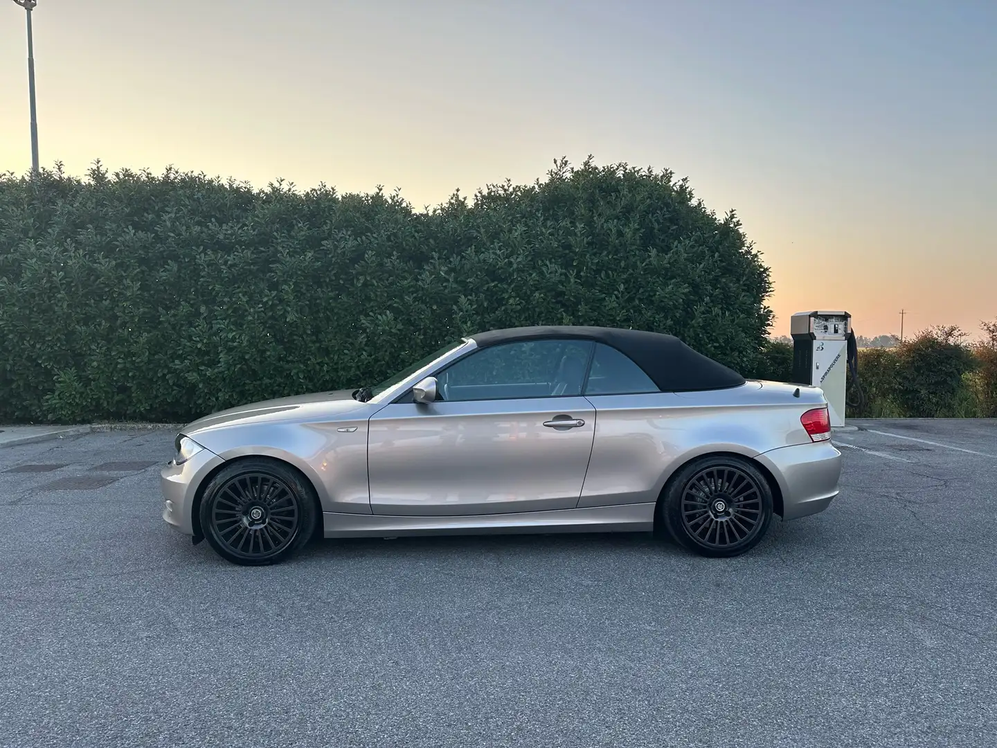 BMW 120 120d Cabrio Attiva Bronce - 2