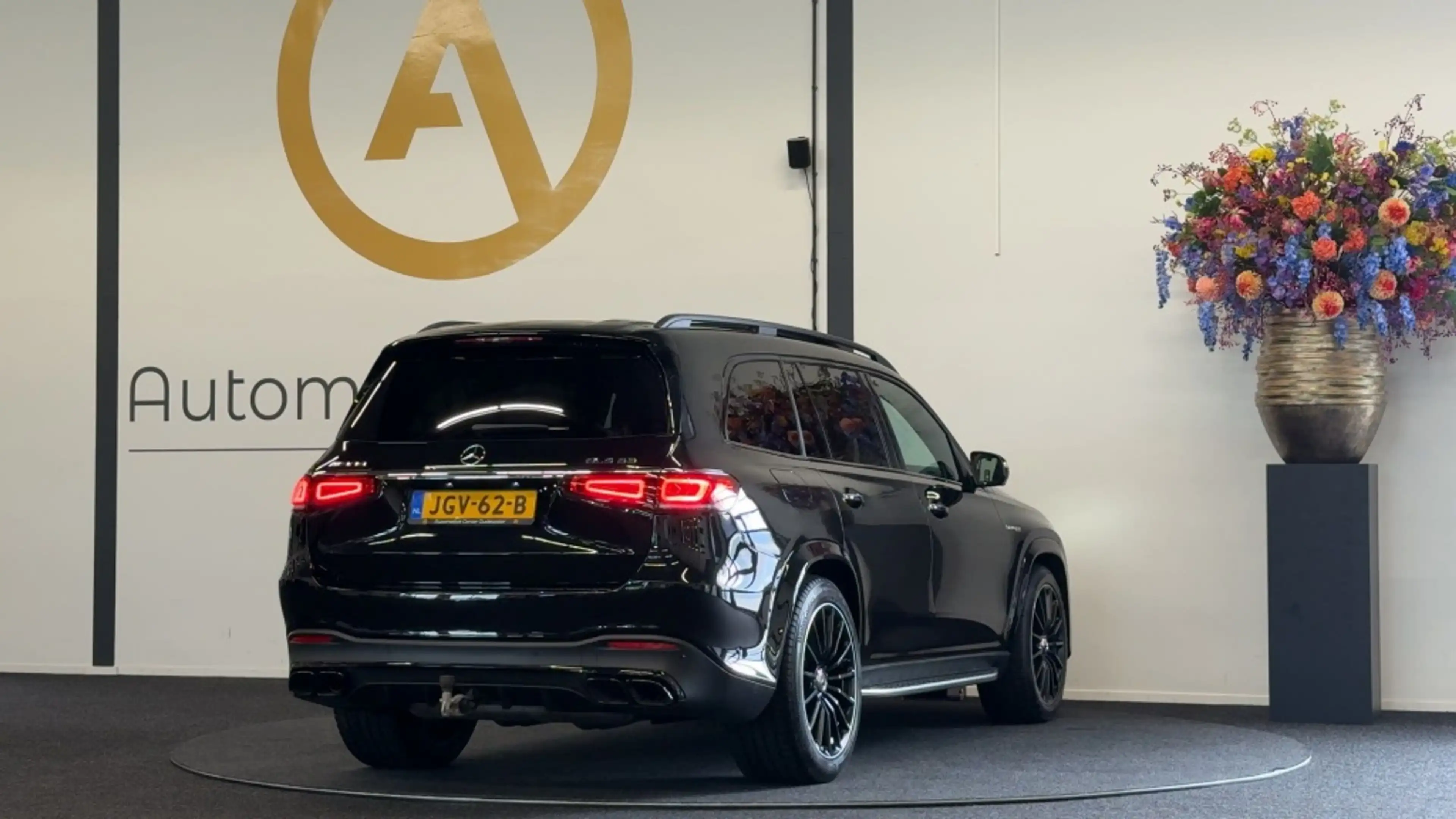 Mercedes-Benz GLS 63 AMG 4M+ Pr. Plus | 7P | MASSAGE | HUD | TREKH. | BURME — photo 2