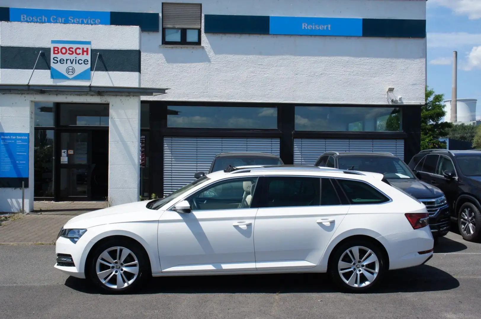 Skoda Superb Combi Style DSG*ACC*AHK*PANO*KAM*CANTON* Blanc - 2