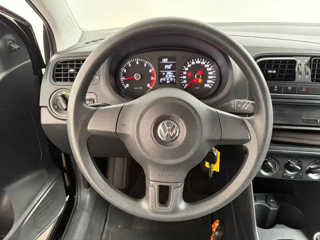 Volkswagen Polo view 6