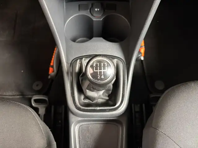Volkswagen Polo view 13