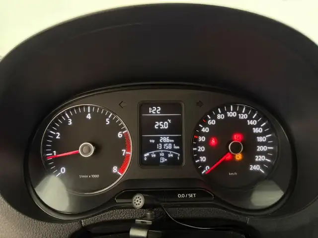 Volkswagen Polo view 9