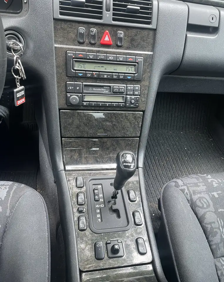 Mercedes-Benz E 230 Avantgarde, foto 10