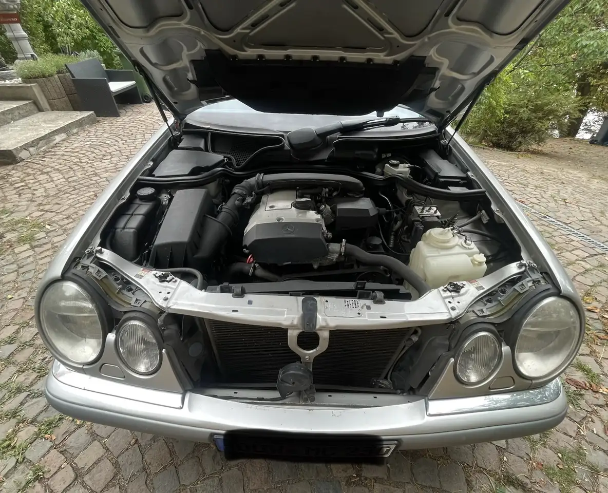 Mercedes-Benz E 230 Avantgarde, foto 6