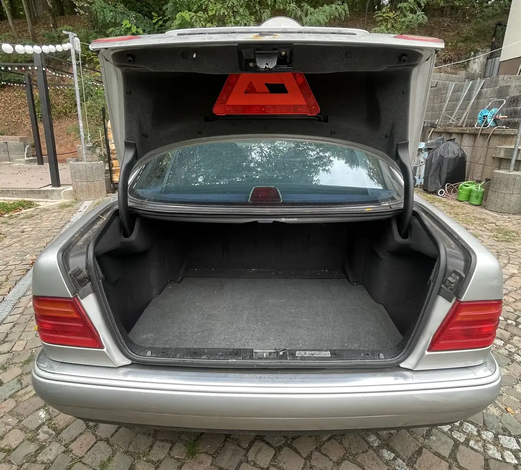 Mercedes-Benz E 230 Avantgarde, foto 5