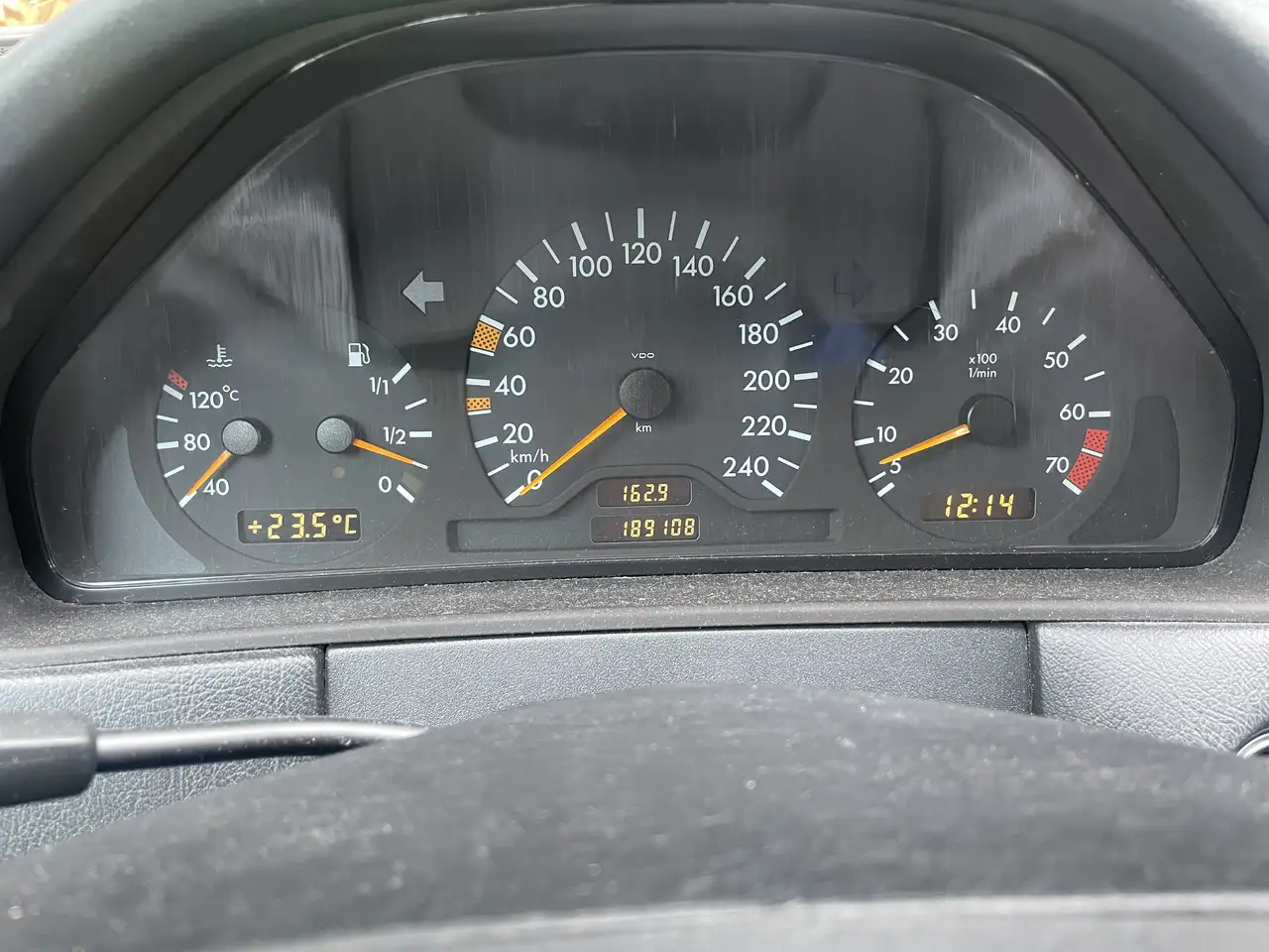 Mercedes-Benz E 230 Avantgarde, foto 9
