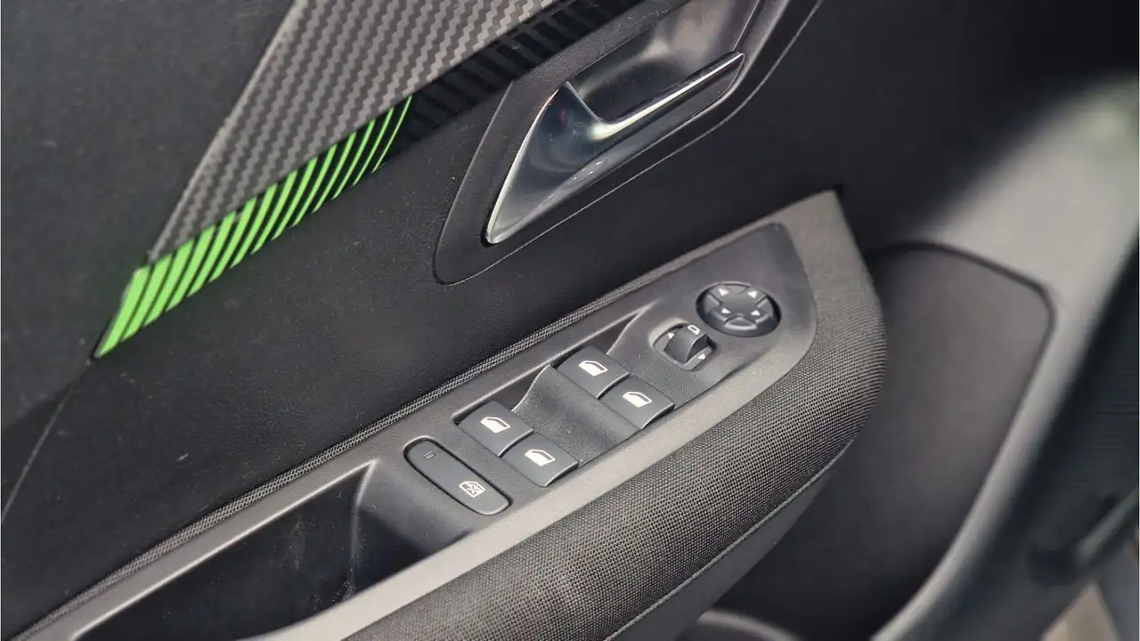 Peugeot 208 1.2 Active |CARPLAY|CLIMA|CRUISE|LED|ZUINIG|NAP|MY 31