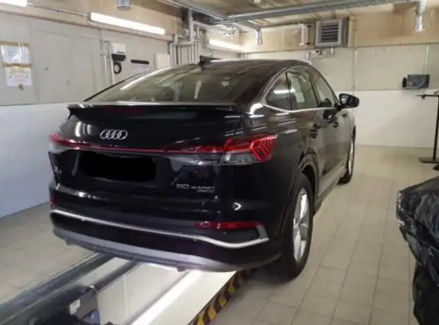 Audi Q4 E-Tron view 5