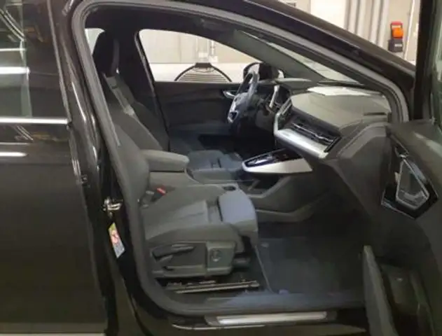 Audi Q4 E-Tron view 7